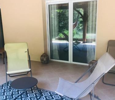 Plesse Lit Et Petit-Déjeuner | Chambre calme sur terrasse - proche Canal Nantes à Brest