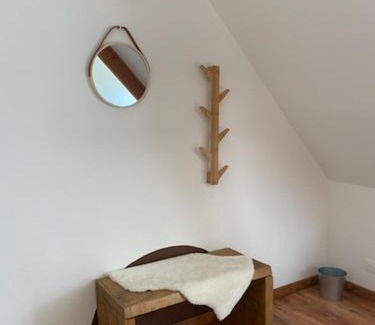 Le Mesnil-Guillaume Maison | Chambre campagne et salle de bain privée
