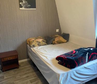 Roubaix Maison | Chambre charmante