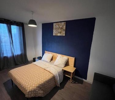 Fontaine Lestang-Bagatelle-Papus-Tabar-Bordelongue Appartement | Chambre chez Bryan
