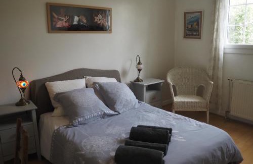 Villiers sur Orge Lit Et Petit-Déjeuner | chambre chez l'habitant JO 2024