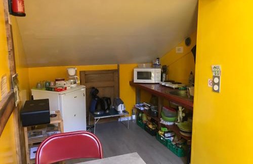 Saint Sever Maison | Chambre chez l'habitant Corail cuisine et sdb partagées