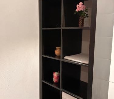 La Celle-sous-Gouzon Maison | Chambre coquette indépendante au sous-sol de maison