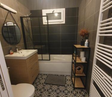 Noisy-le-Grand Lit Et Petit-Déjeuner | Chambre cosy Bed and Breakfast entre Paris et Disney