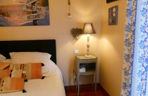 Taulignan Maison | Chambre d'Adelice avec piscine