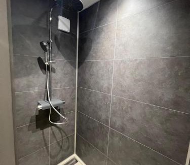 Castelnau-sur-l'Auvignon Lit Et Petit-Déjeuner | Chambre d'hôtes Le Bol d'Air avec jacuzzi