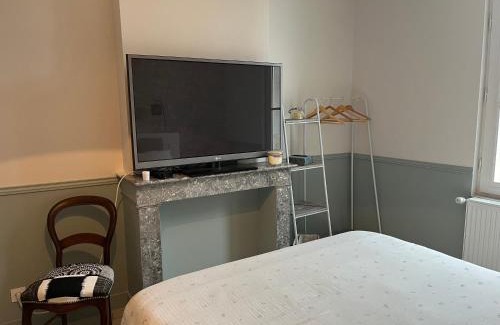 Saint-Michel-de-Fronsac Lit Et Petit-Déjeuner | Chambre d'hôtes de La Clie