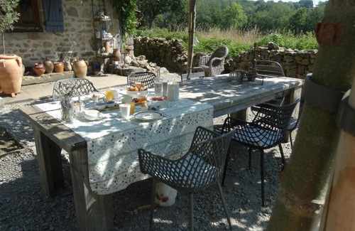 Saint-Priest-des-Champs Lit Et Petit-Déjeuner | Chambre d'hôtes paradis lasciouve