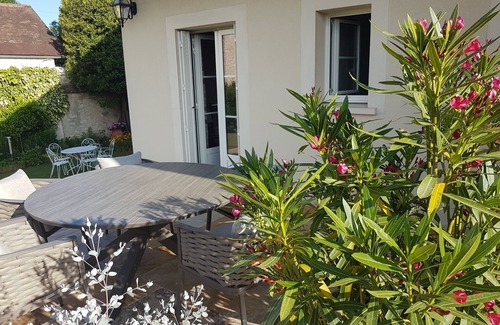 Montigny-sur-Loing Maison | Chambre d'hôte La Montignonne