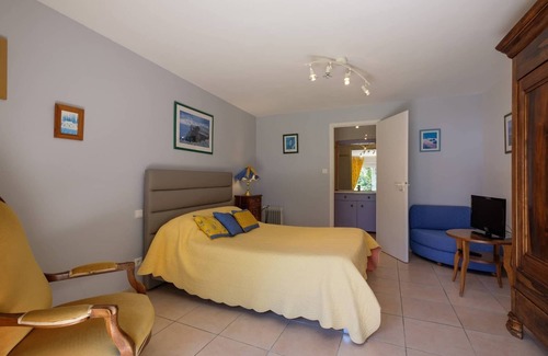 Fontiers-Cabardes Lit Et Petit-Déjeuner | Chambre d'hôtes pour 2 personnes "La Lavande" près de Carcassonne
