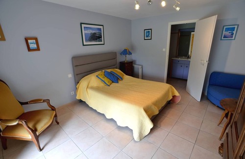 Fontiers-Cabardes Lit Et Petit-Déjeuner | Chambre d'hôtes pour 2 personnes "La Lavande" près de Carcassonne