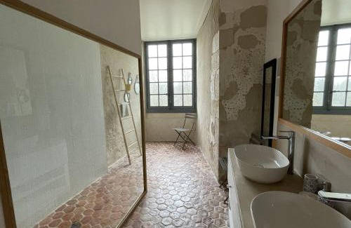 Saincaize-Meauce Lit Et Petit-Déjeuner | Chambre d'hôte, Château de Meauce Louise et Marie