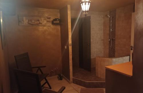 Chazelles-sur-Lyon Lit Et Petit-Déjeuner | Chambre d'hôte avec Hammam et salle de jeux