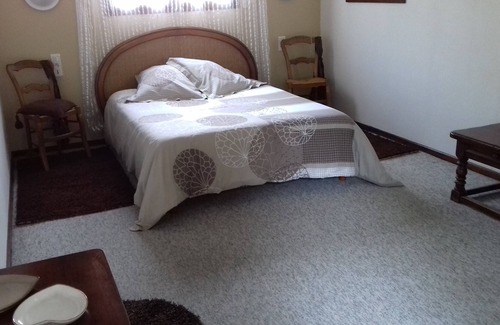 Parigne-lʼEveque Maison | Chambre 2/3 personnes 10 mn Le Mans Sud