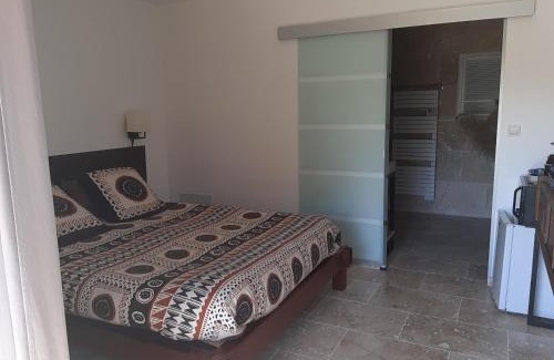 Alba-la-Romaine Lit Et Petit-Déjeuner | Chambre d hôte piscine spa