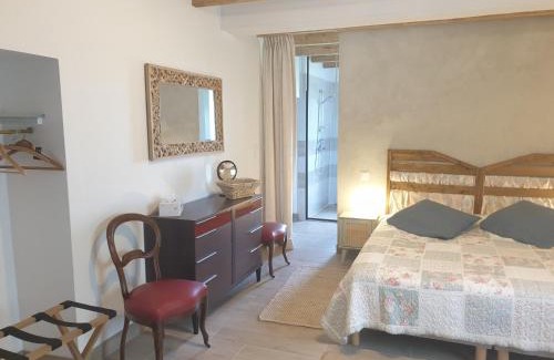 Galapian Lit Et Petit-Déjeuner | chambre d'hôtes à la ferme du Moulin