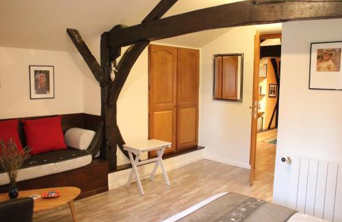 Pouillon Lit Et Petit-Déjeuner | Chambre d'Hôtes au Sargaillon