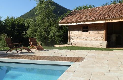 Treffort Lit Et Petit-Déjeuner | Chambre d'hôtes chalet La Longère