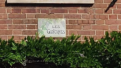 Arnieres-sur-Iton Lit Et Petit-Déjeuner | Chambre d'hôtes Les Glycines et petit déjeuner