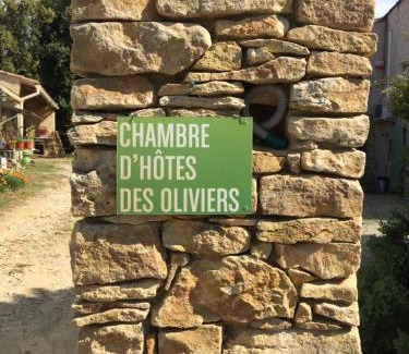 La Roque-sur-Ceze Maison | chambre d’hôtes des oliviers