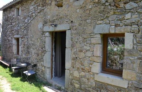 Saint-Jean-du-Gard Lit Et Petit-Déjeuner | Chambre d'hôtes avec salon privatif en Cévennes Gardoises