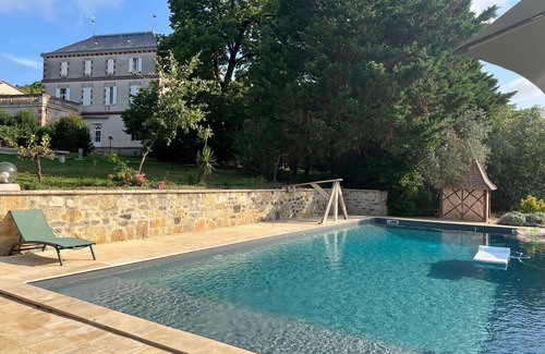 Moncaut Lit Et Petit-Déjeuner | Chambre d'hôtes Gascogne with swimming pool at domaine de pouzergues near Agen