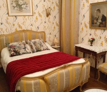 Villedomer Appartement | Chambre d'hôtes LA BELLE SAISON
