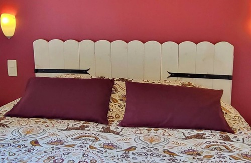 Beaufort Lit Et Petit-Déjeuner | Chambre D'hôtes, La Maison Millésime, Chambre La Vigne