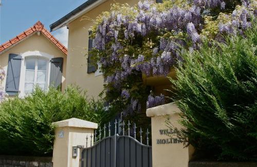 Besancon Lit Et Petit-Déjeuner | Chambre d'Hôtes La Villa Molina
