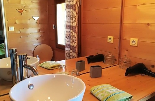 Arzens Lit Et Petit-Déjeuner | Chambre d'Hôtes Neptune Wood