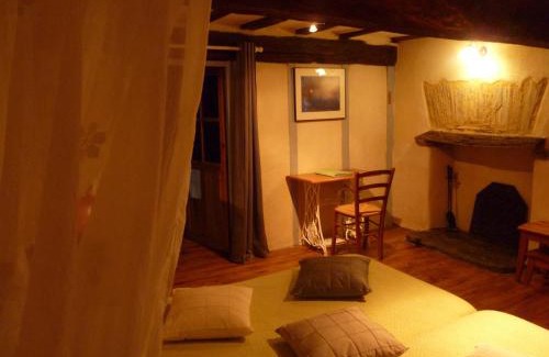 Les Fougerets Lit Et Petit-Déjeuner | Chambre d'hôtes Saint Jacob Relais de Chasse du XVIII Siècle