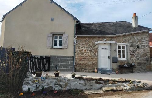 Crozant Lit Et Petit-Déjeuner | Chambre d'hôtes Se Sentir Libre Châtaigne