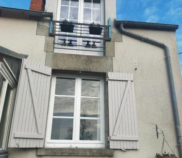 Crozant Lit Et Petit-Déjeuner | Chambre d'hôtes Se Sentir Libre Châtaigne