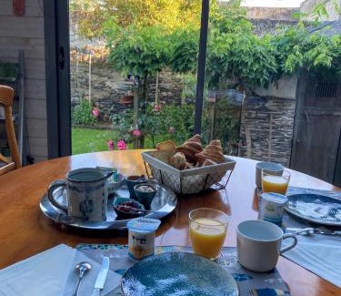 Les Ponts-de-Ce Lit Et Petit-Déjeuner | Chambre d'hôtes sur le chemin de la Loire à vélo
