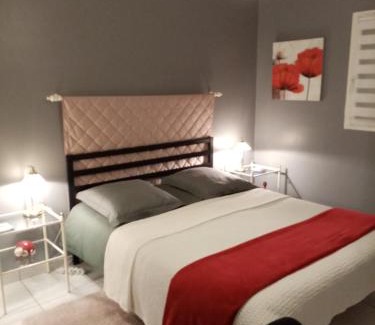 Vern-sur-Seiche Lit Et Petit-Déjeuner | Chambre d' hote avec grand lit et salle d'eau privative pour une persone ou un couple