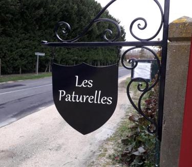 Fougeres-sur-Bievre Lit Et Petit-Déjeuner | Chambre d'hotes "Les Paturelles"