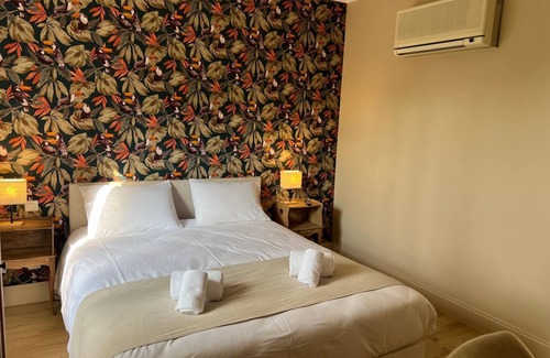 Laplume Lit Et Petit-Déjeuner | Chambre d'hôtes à Laplume dans un domaine avec grande piscine proche d'Agen