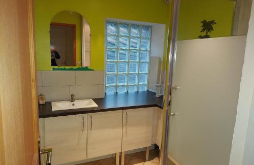 Bachant Maison | Chambre dans un écrin de verdure