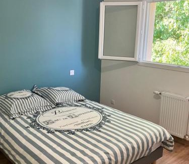 Vaires-sur-Marne Maison | Chambre dans une maison en Colocation proche paris et Disney Room in shared house