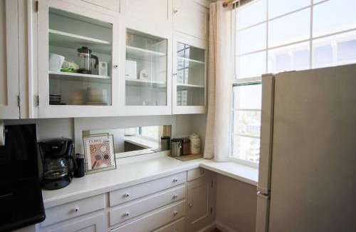 East Village Appartement | Chambre de Bonne in Downtown Long Beach