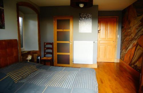 Saint-Pal-De-Mons Maison | Chambre et pièce à vivre bucolique