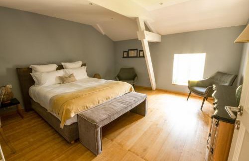 Saint-Pierre-de-Cole Lit Et Petit-Déjeuner | Chambre Flori - Lavy