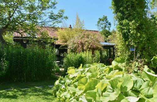 La Madelaine-sous-Montreuil Maison | Chambres d'hôtes, Gîtes La Petite Madeleine