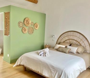 Saint-Genies-des-Mourgues Lit Et Petit-Déjeuner | CHAMBRE d'Hôtes avec PISCINE & KITCHENETTE