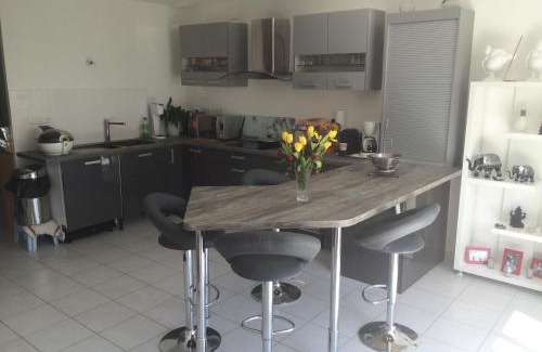 Saint-Pierre-en-Faucigny Maison | Chambre avec vue chez l'habitant