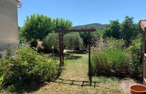 Saint-Romain-en-Viennois Maison | Chambre douillette avec balcon a 7min de Vaison la Romaine