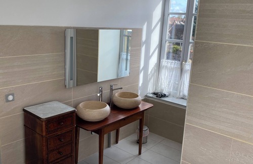 Montmarault Appartement | Chambre Jean dans Château Camus