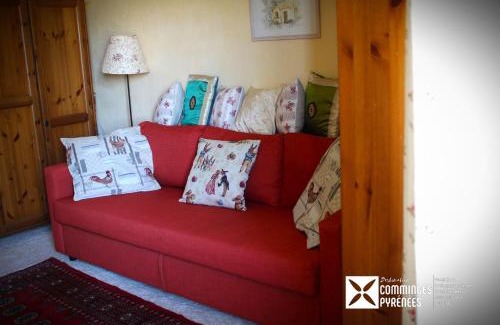 Aurignac Lit Et Petit-Déjeuner | Chambre KIKO - Vue sur jardin et montagne AURIGNAC
