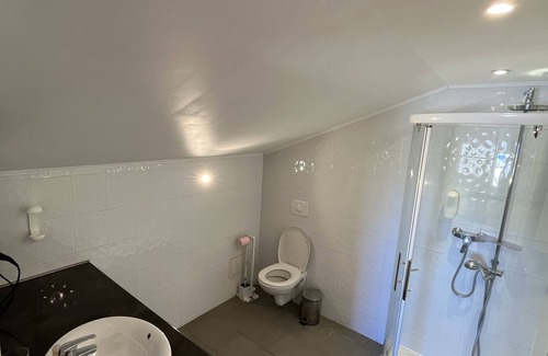 Centuri Lit Et Petit-Déjeuner | chambre double Chambre lumineuse ,climatisée dans pittoresque port de pêche.