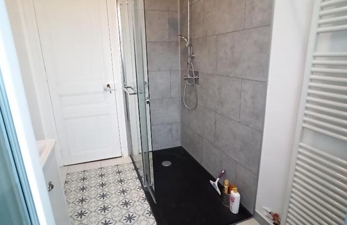 Saint-Aubin-Les-Elbeuf Maison | Chambre meublée